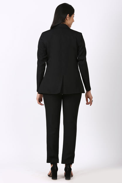 Notch collar Black Pant suit