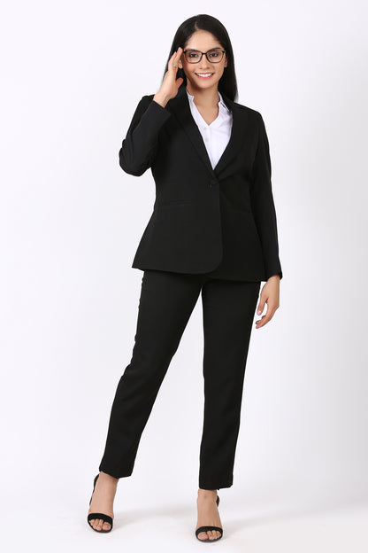 Notch collar Black Pant suit